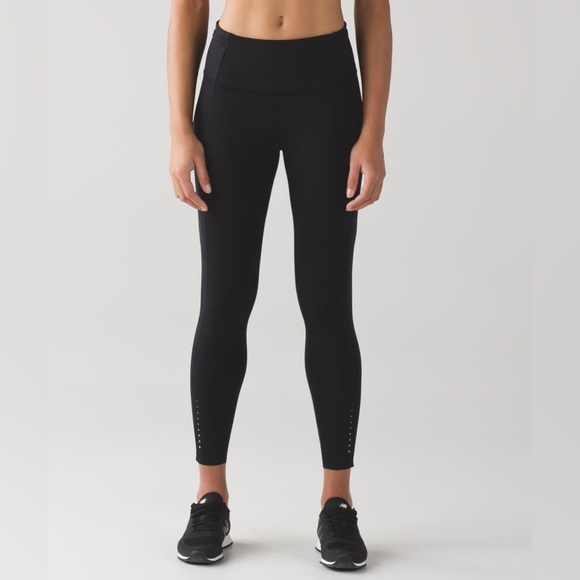 lululemon athletica Pants - Women’s Size 6 Lululemon Fast and Free Reflective Leggings